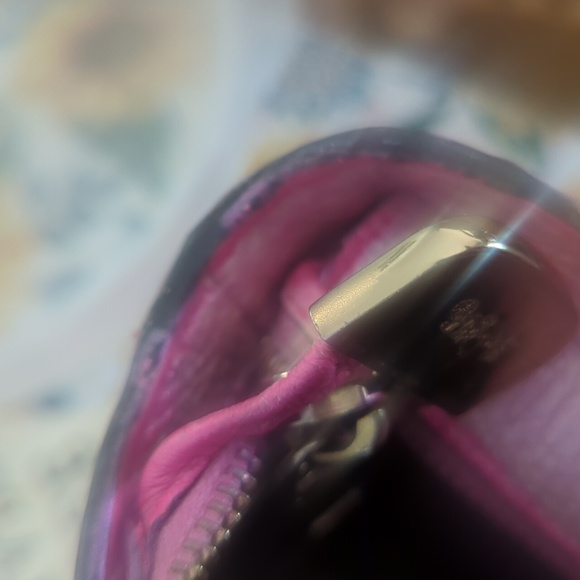 Purse - Picture 3 of 4